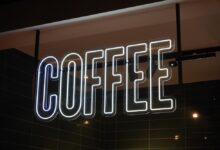 Benefits of Buying Wholesale LED Signs for Franchises