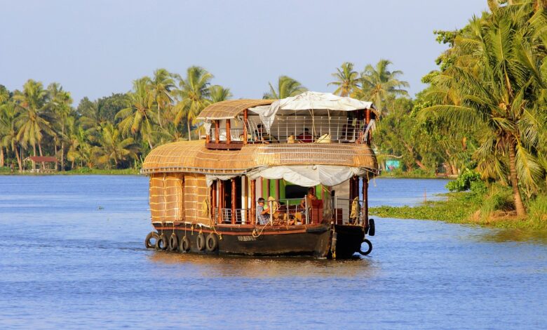 9 days kerala luxury honeymoon tour